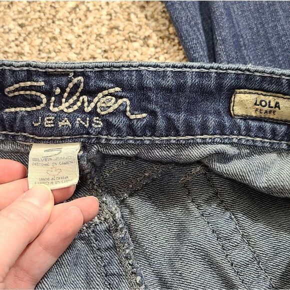 Silver Lola Flare Jeans 27 Inseam Hole Distressed - Picture 10 of 16
